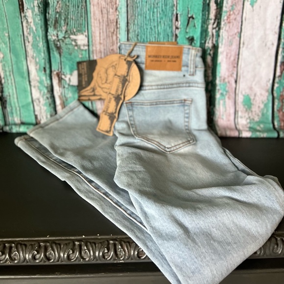 High waisted jeans! - Picture 2 of 4